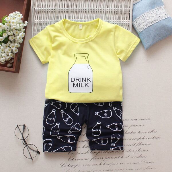 

Toddler Boys Milk Bottle Print Tee With Shorts