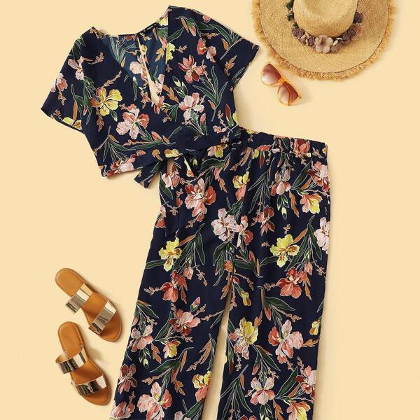 

Plus Knot Hem Cut Back Wrap Botanical Print Top & Pants Set