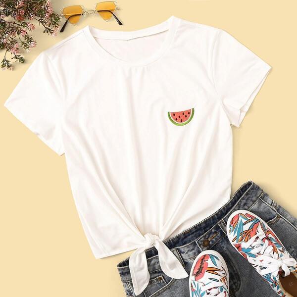 

Embroidered Detail Knotted Hem Tee