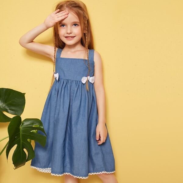 

Toddler Girls Bow Front Lace Panel Denim Dress, Blue
