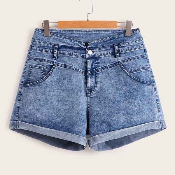 

Plus Rolled Hem Denim Shorts