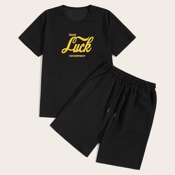 

Men Slogan Print Tee With Shorts