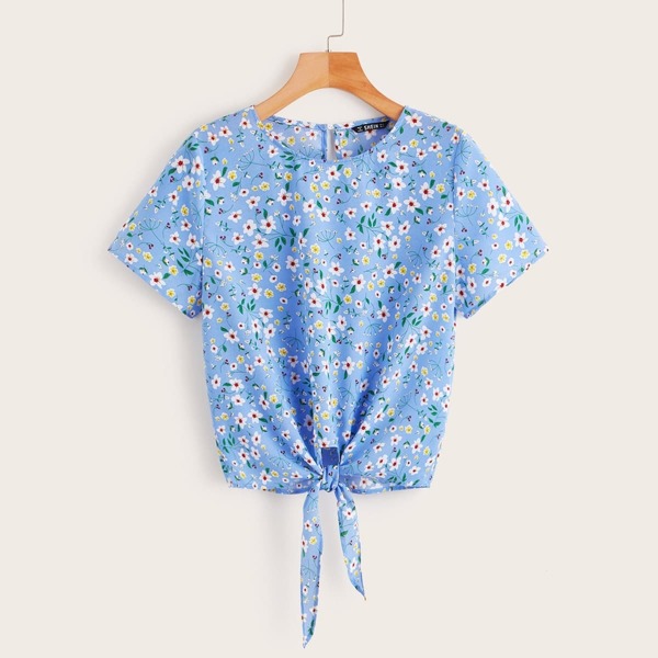 

Knot Front Ditsy Floral Top