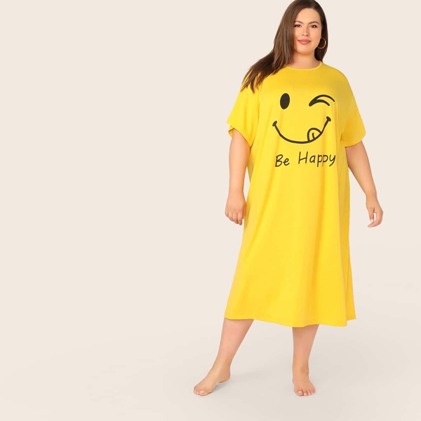 

Plus Smile And Letter Print Night Dress
