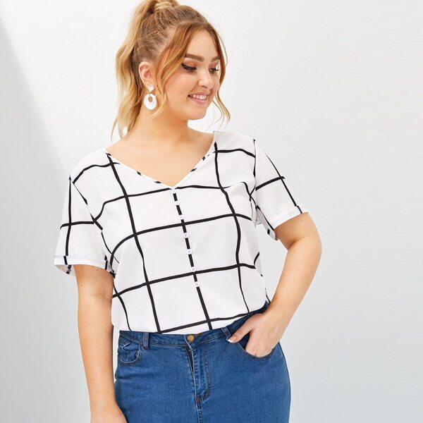 

Plus Button Front V-cut Grid Blouse, Black and white