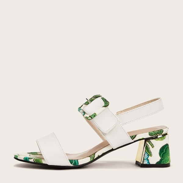 

RandomTropicalPrintBuckleStrapChunkyHeels