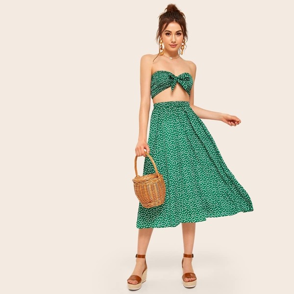 

Ditsy Floral Tie Front Bandeau With Skirt