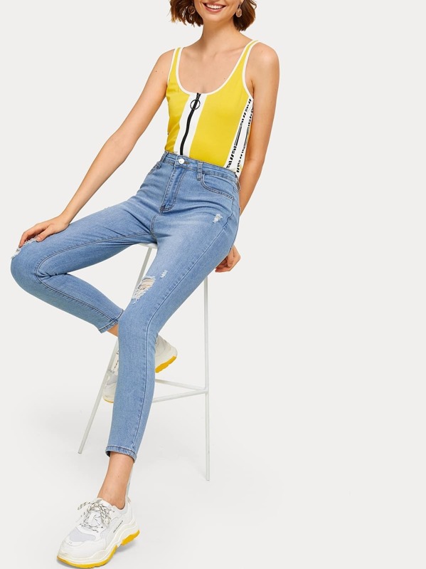 

Solid Ripped Crop Jeans