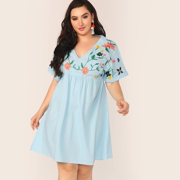

Plus V Neck Flower Embroidered Dress, Blue