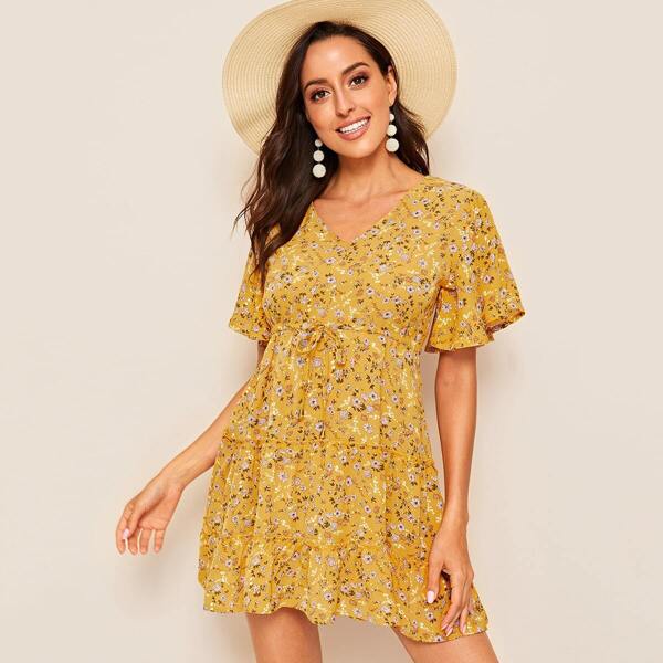 

Ditsy Floral Knot Front Ruffle Hem Dress