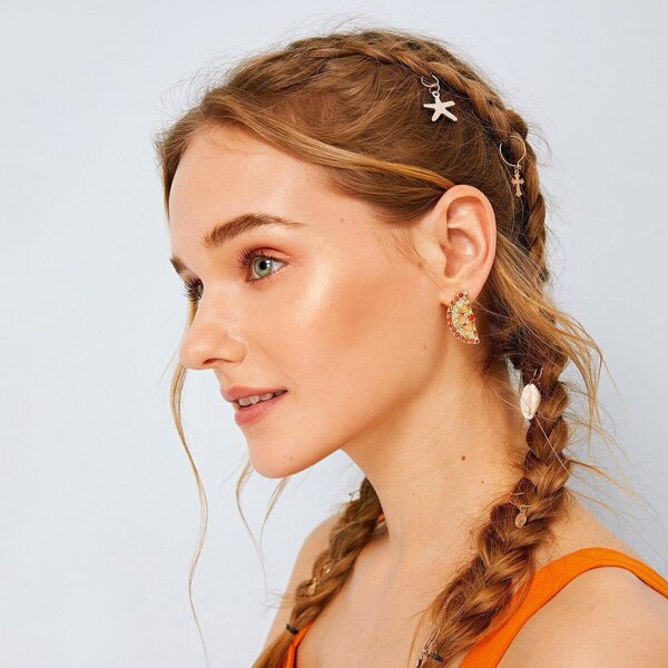 

Rhinestone Engraved Half Round Stud Earrings 1pair