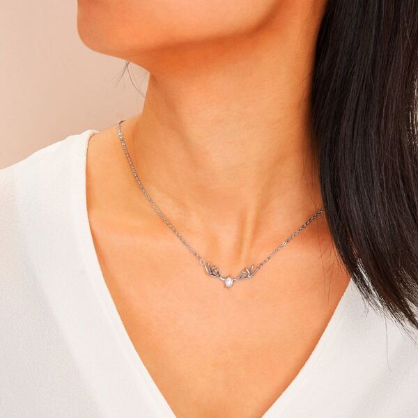 

Deer Pendant Chain Necklace 1pc