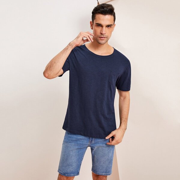 

Men Pocket Detail Solid Tee