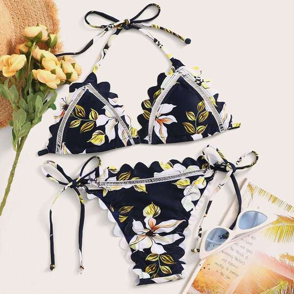

Random Floral Scalloped Trim Top With Tie Side Bikini