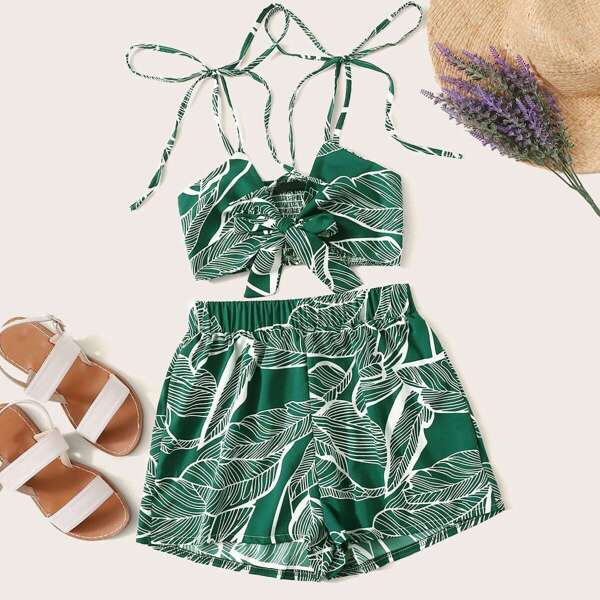 

Jungle Leaf Print Shirred Knotted Top & Shorts Set