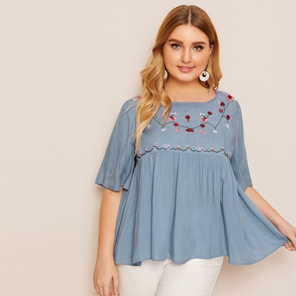 

Plus Embroidery Front Smock Top, Dusty blue