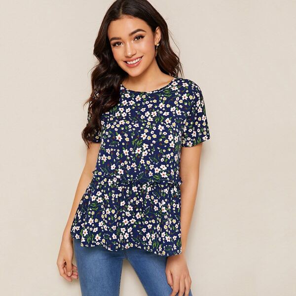 

Frill Trim Ditsy Floral Peplum Top
