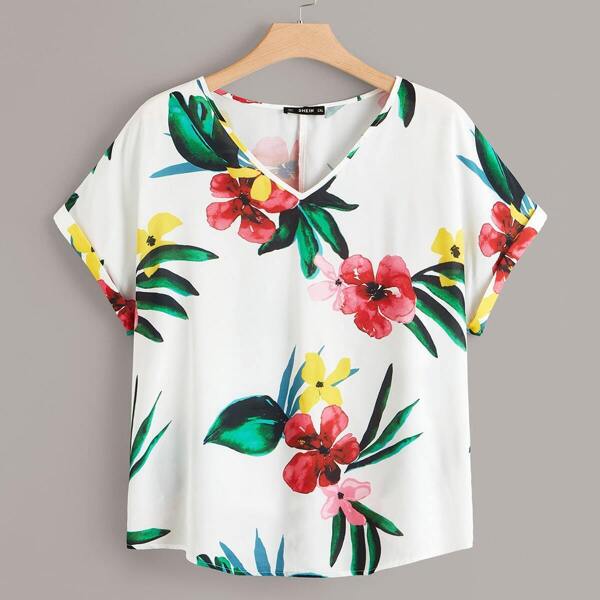 

Plus V-neck Rolled Cuff Botanical Top