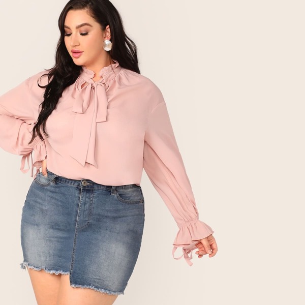 

Plus Frill Tie Neck Knot Cuff Top