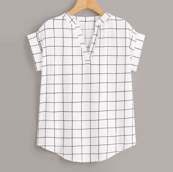 

Plus Grid Print Notched Neck Curved Hem Blouse