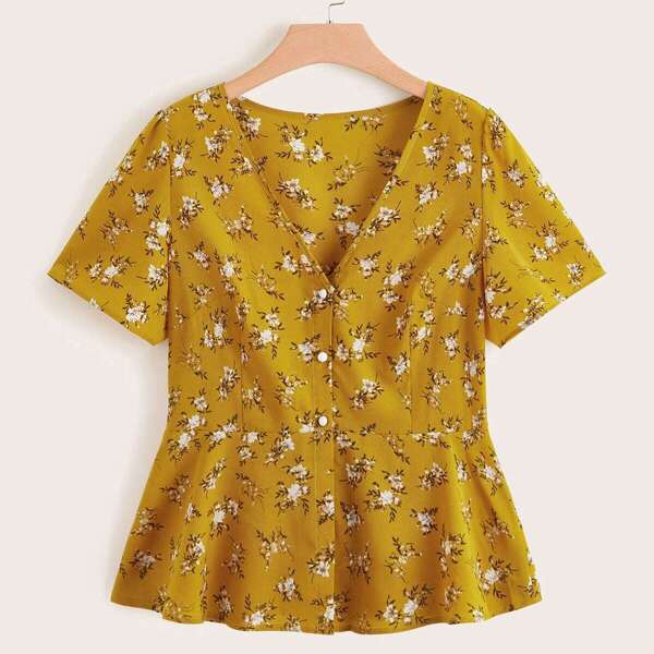 

Plus Ditsy Floral Blouse