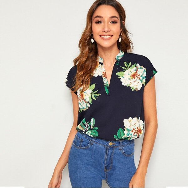

Floral Print V-cut Neck Dip Hem Top