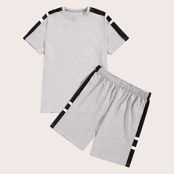 

Men Contrast Panel Tee With Elastic Waist Shorts