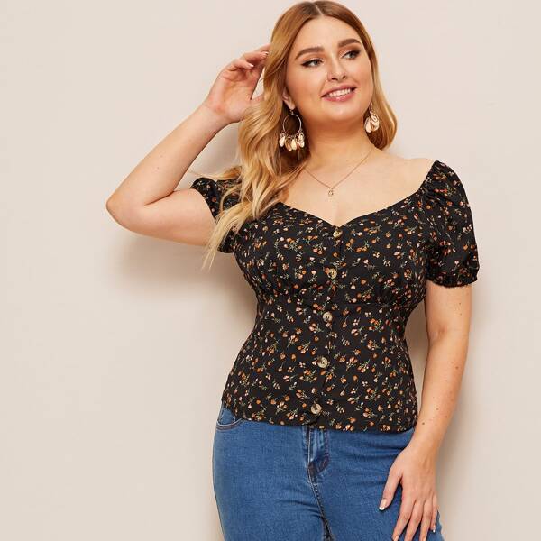 

Plus Ditsy Floral Sweetheart Slim Fit Blouse