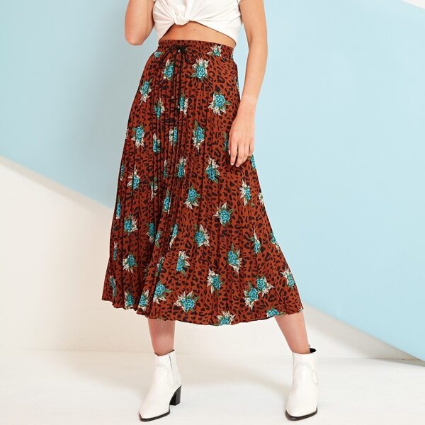 

Dalmatian and Floral Drawstring Waist Pleated Skirt