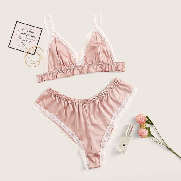 

Plus Ruffle Hem Satin Lingerie Set, Pink pastel