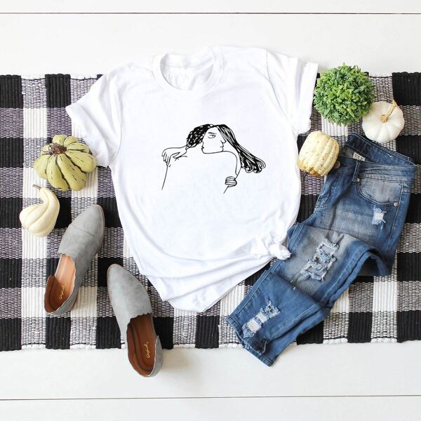 

Abstract Figure Print Tee