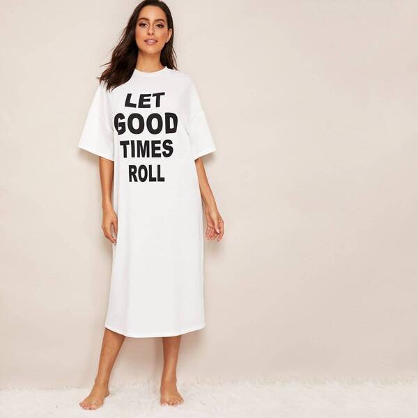 

Drop Shoulder Slogan Print Hijab Dress