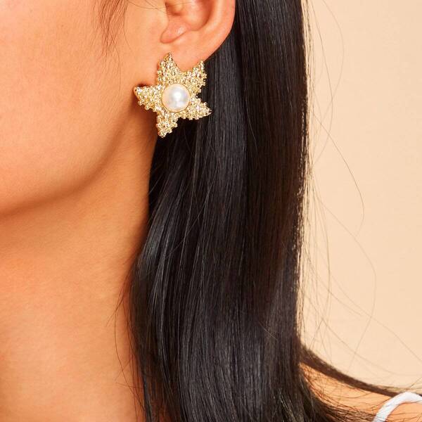 

Faux Pearl Decor Star Stud Earrings 1pair