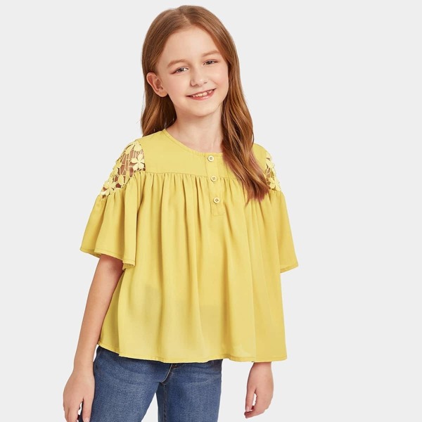 

Girls Buttoned Half Placket Guipure Lace Insert Smock Top