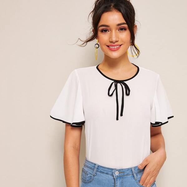 

Tie Neck Contrast Binding Flutter Sleeve Top