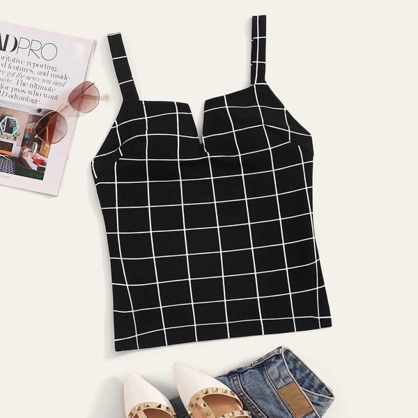 

Grid Print V-bar Form Fitting Top, Black