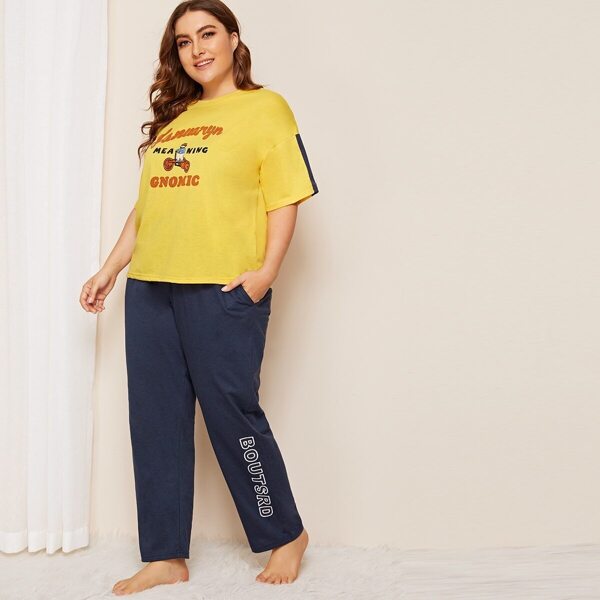 

Plus Letter & Cartoon Print Pajama Set