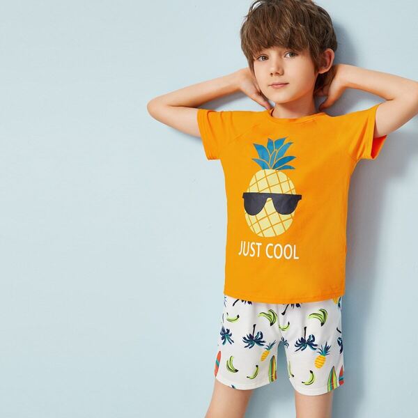

Boys Graphic Print Top & Mixed Print Shorts Set