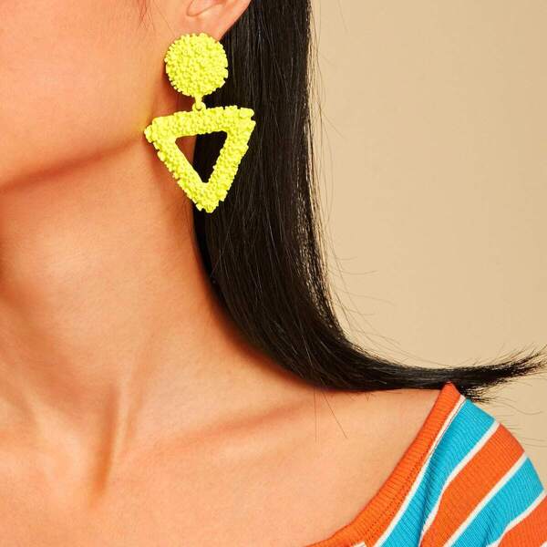 

Textured Open Triangle Drop Earring 1pair