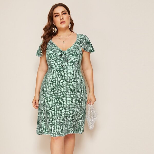 

Plus Knotted Front Ditsy Floral Print Dress