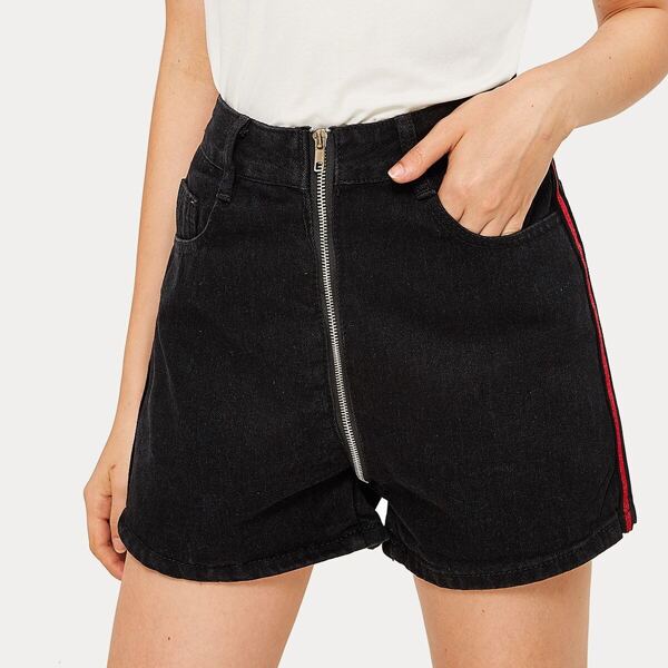 

Zip Up Tape Side Denim Shorts