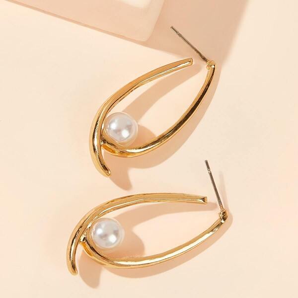 

Faux Pearl Decor Cut Hoop Earrings 1pair