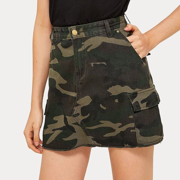 

Camo Pattern Pocket Side Cargo Denim Skirt