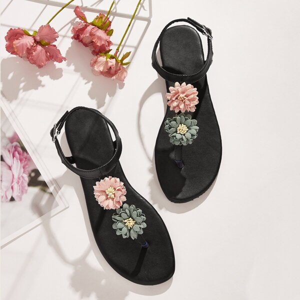 

Floral Applique Toe Post Sandals