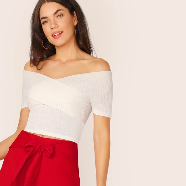

Off Shoulder Crisscross Front Crop Top