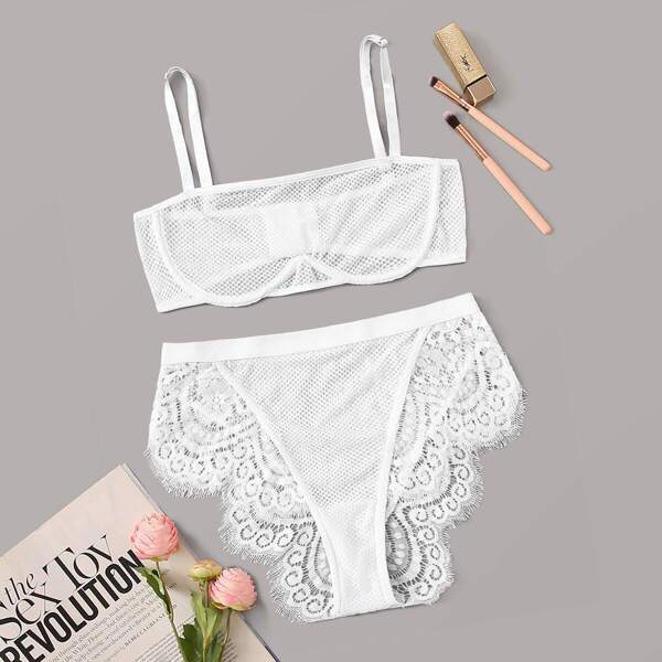 

Eyelash Floral Lace Underwire Lingerie Set