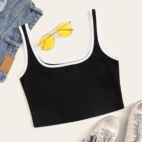 

Contrast Binding Tank Crop Top