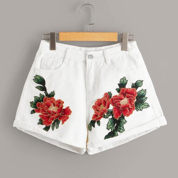 

Floral Embroidered Cuffed Hem Denim Shorts