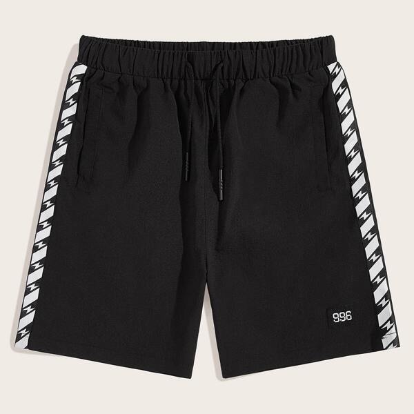 

Men Geo Print Drawstring Waist Shorts