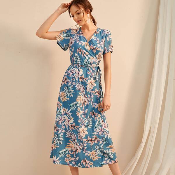 

Платье на запах с завязкой и цветочным принтом, Синий